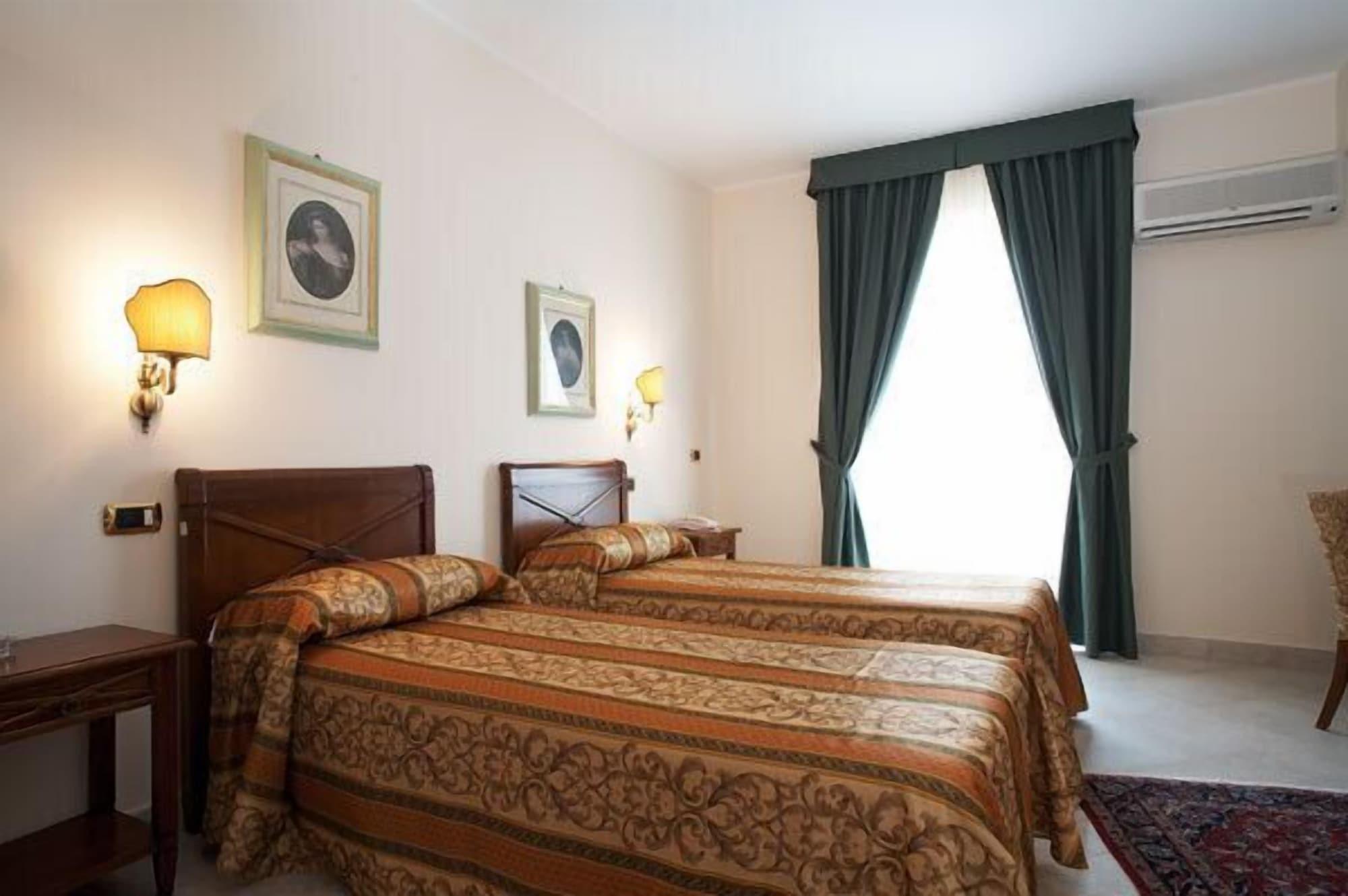 Hotel Delle Palme 팔코네 외부 사진
