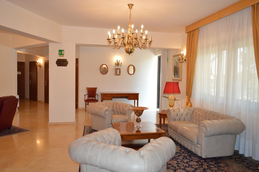Hotel Delle Palme 팔코네 외부 사진